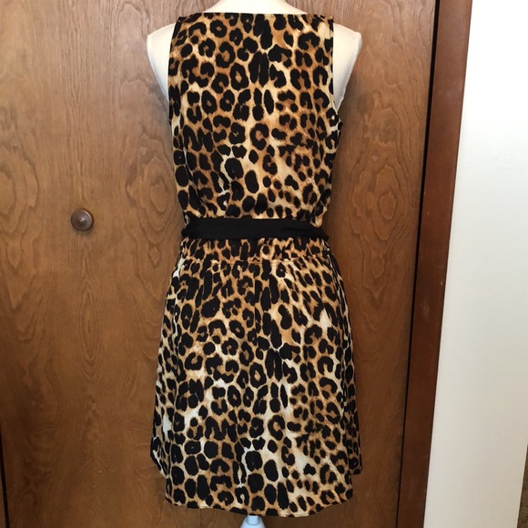 Lightweight cheetah-print dress. Sleeveless, like new, size M. Great condition. - Picture 5 of 6